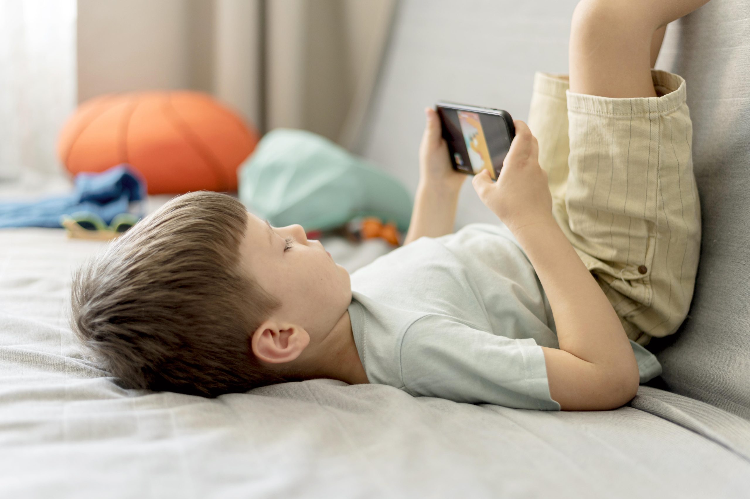 How to Monitor Your Children's Screen Time with Effective Parental Control Tools 